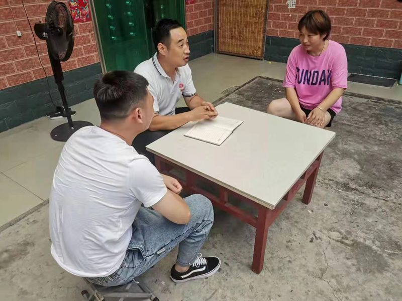 博農乳業黨支部扎實開展“入戶訪民情、我來辦實事”活動